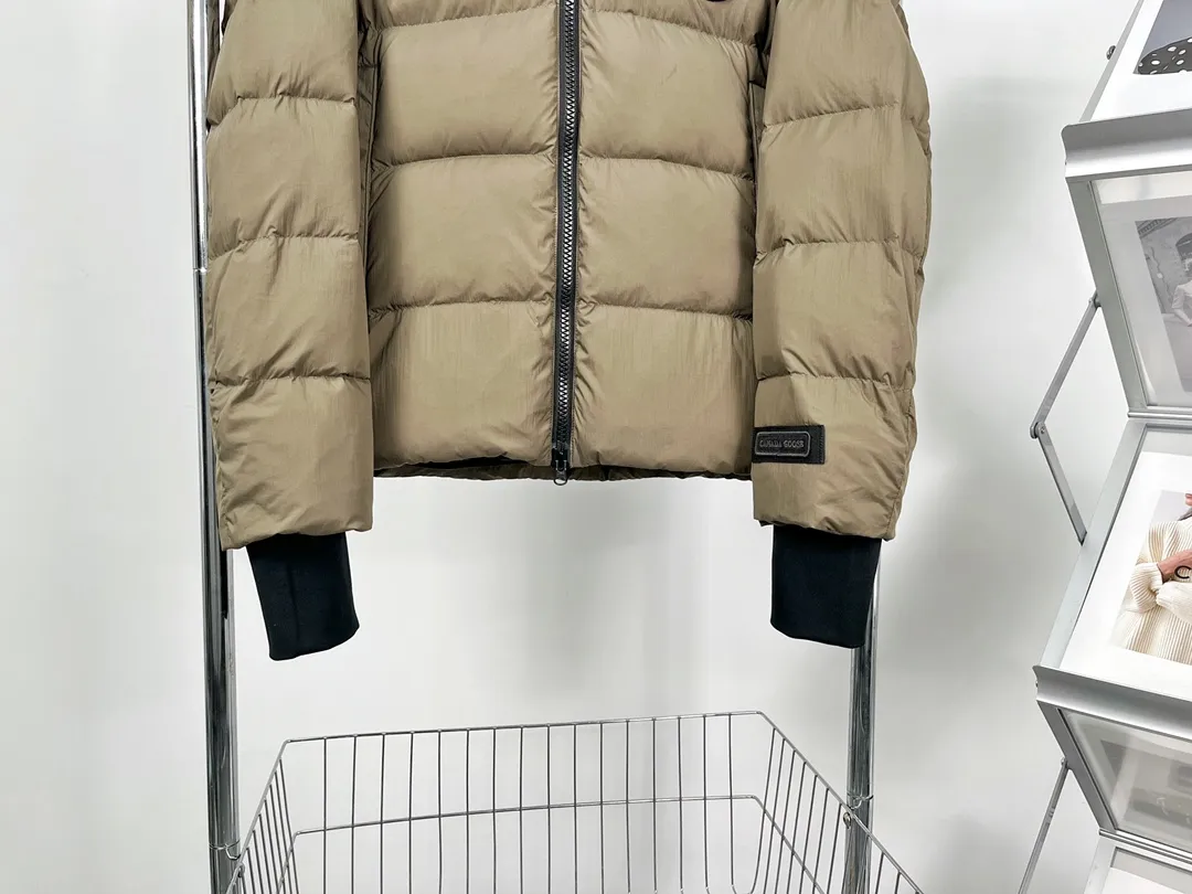 P940 Canada Goose Ouyang Nana second generation hooded down jacket Size: S-XXL